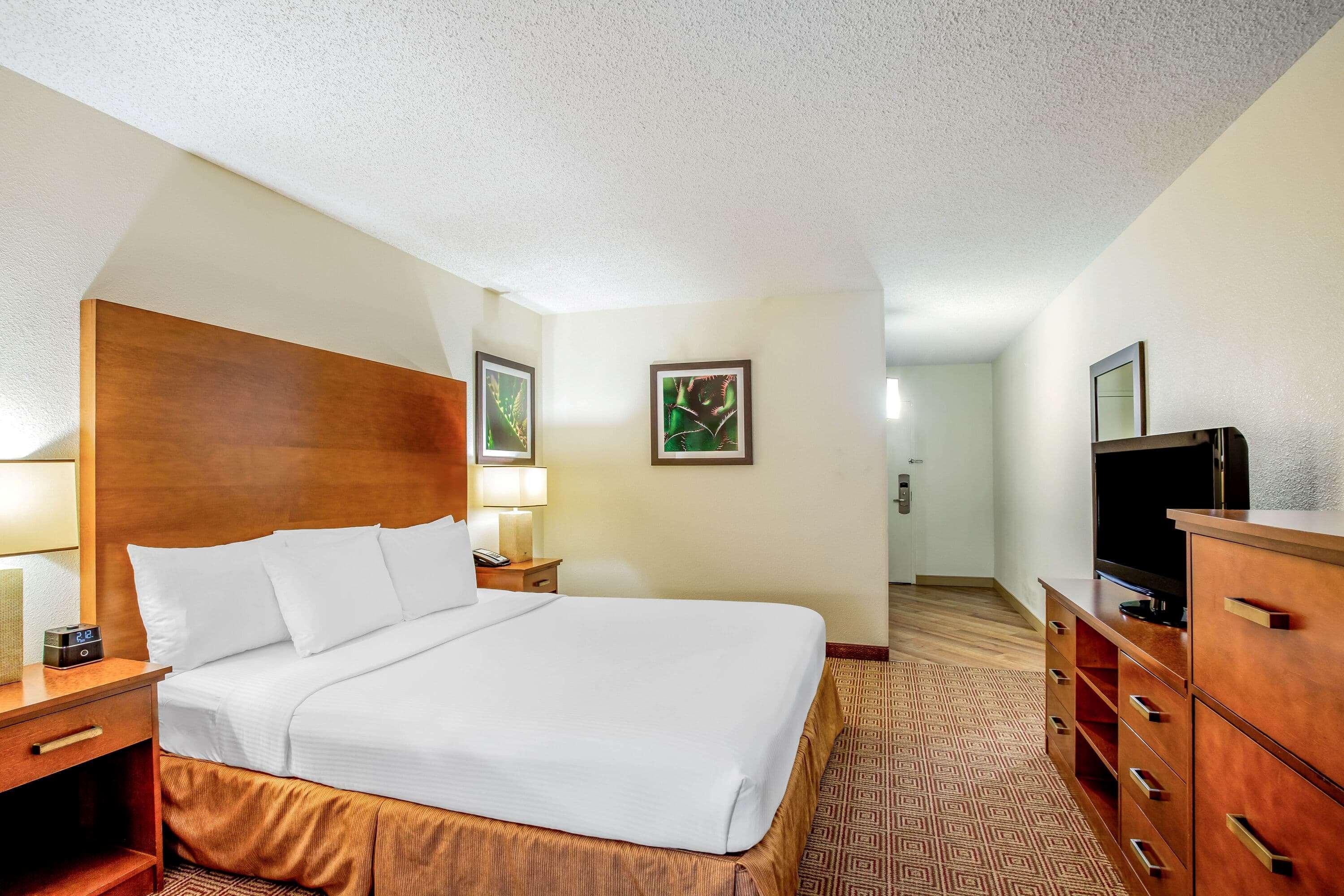 La Quinta By Wyndham Danbury Hotel Bagian luar foto