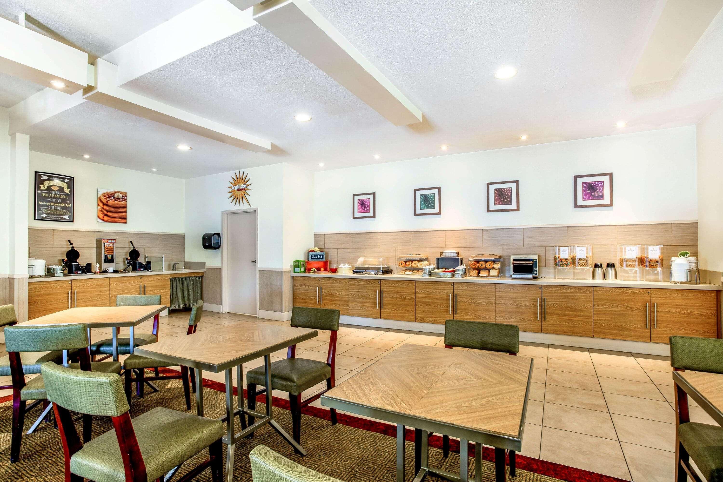 La Quinta By Wyndham Danbury Hotel Bagian luar foto