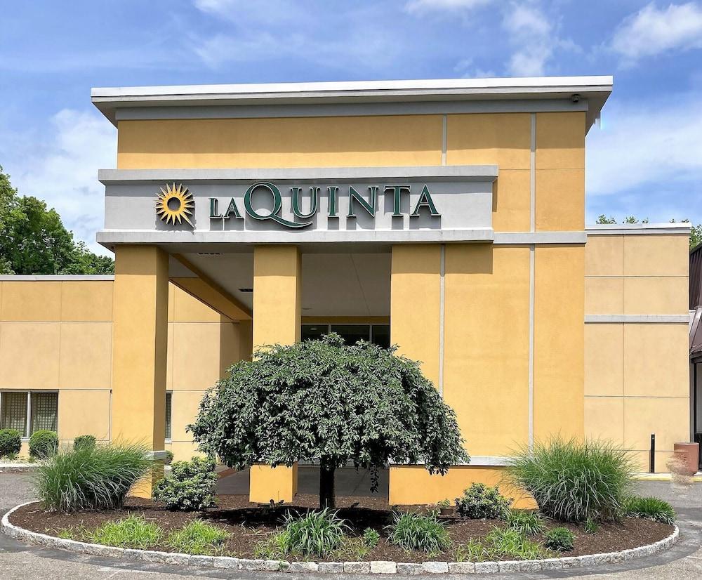 La Quinta By Wyndham Danbury Hotel Bagian luar foto